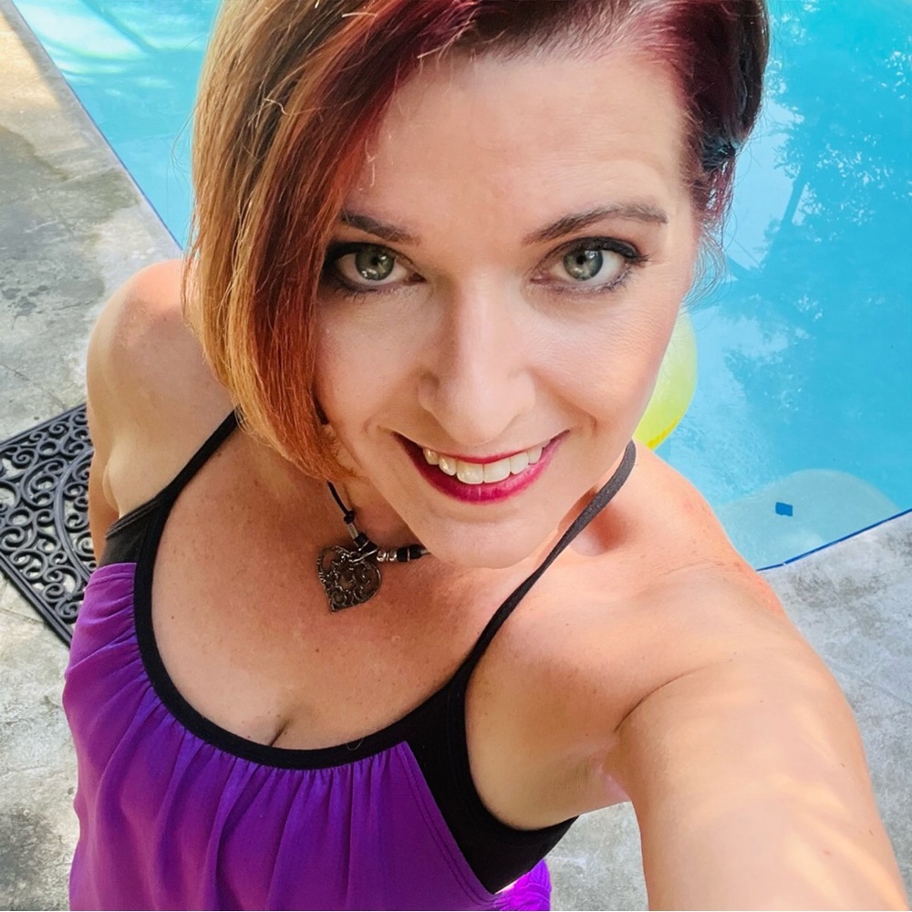 Meet your Posher, Sharon